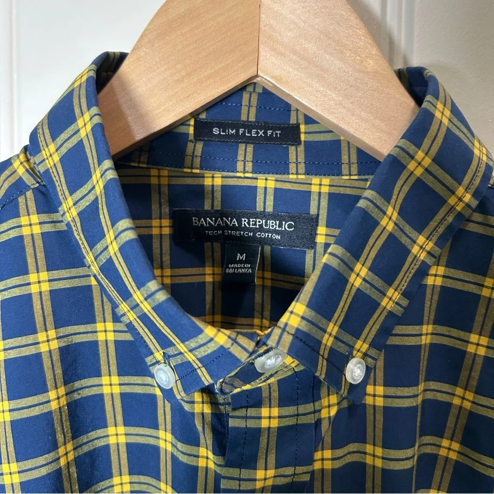 Banana Republic Men Navy and Yellow Plaid Button-Down Shirt, Preppy Look, Size M